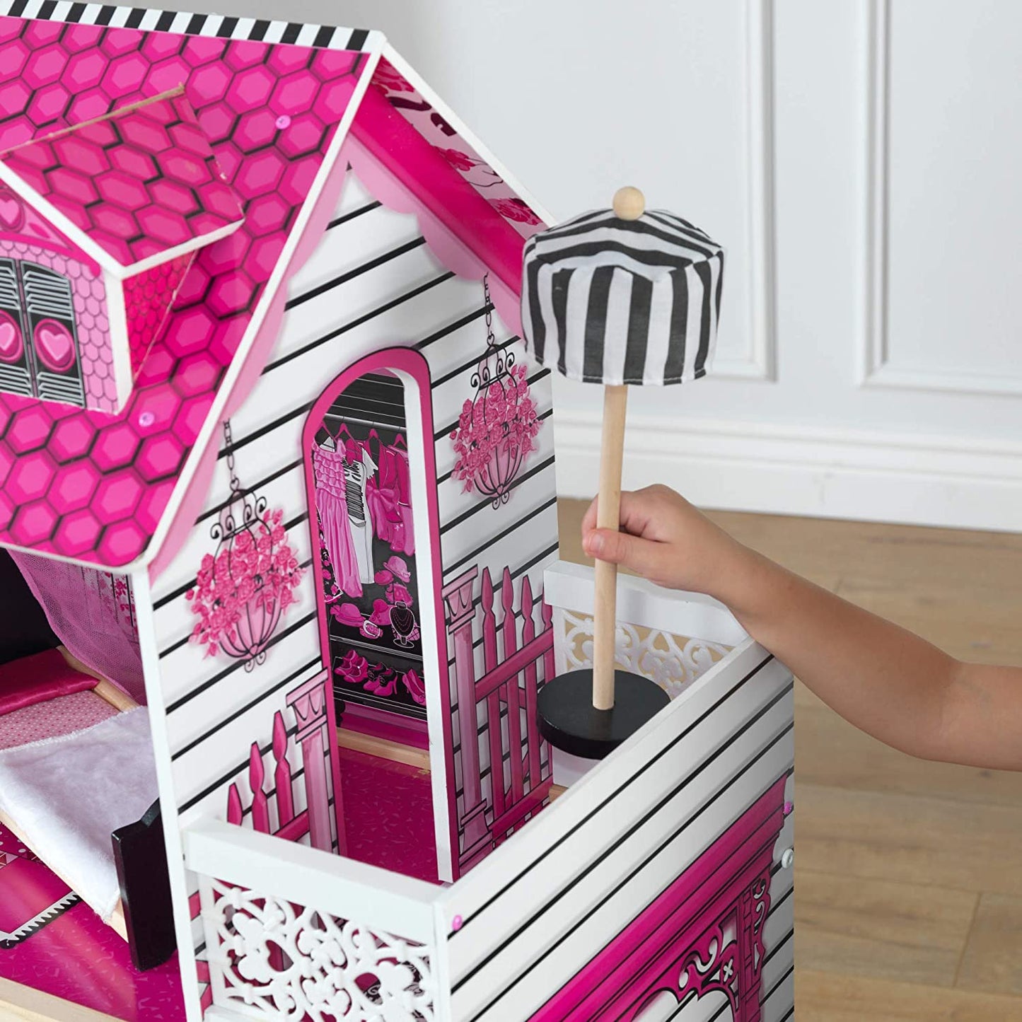 Dollhouse with Furniture 120 x 83 x 40 cm (Model 6)